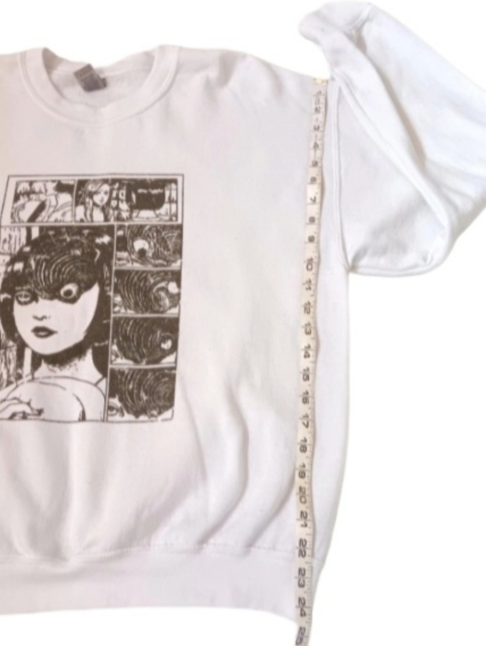 RIVEBELLA Manga Series Uzuma Junji Sweatshirt | EUC | Gildan Pullover - Picture 6 of 9
